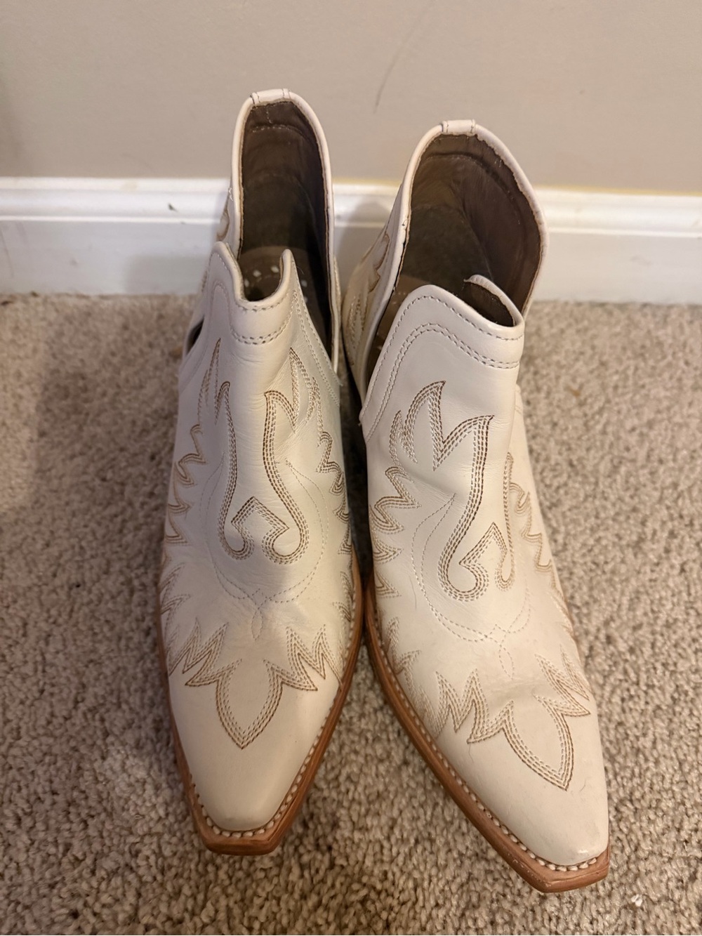 Ariat Cream Western Cutout Ankle Booties - Picture 4 of 4